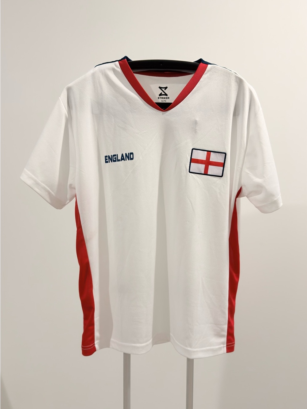 England Supporter White & Red V-Neck Men's Jersey- NWT- XL